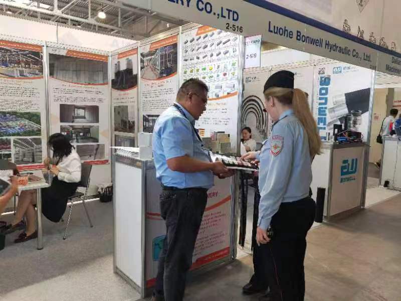 宏發(fā)科工貿(mào)亮相2024年俄羅斯工程機(jī)械寶馬展